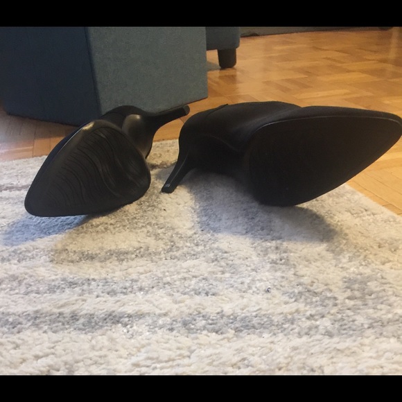 Elegant Black Heels! - Picture 2 of 2